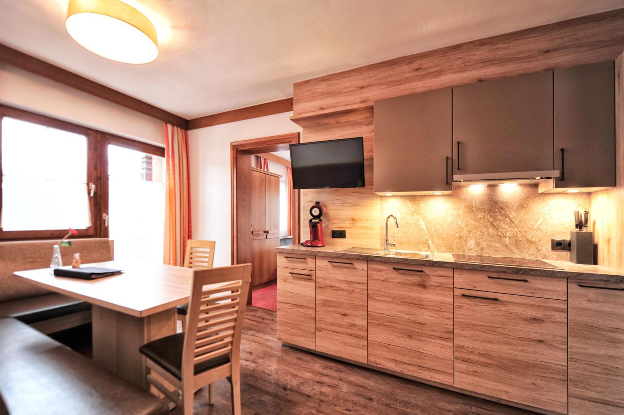 Apartment Haus Enzian Fiss