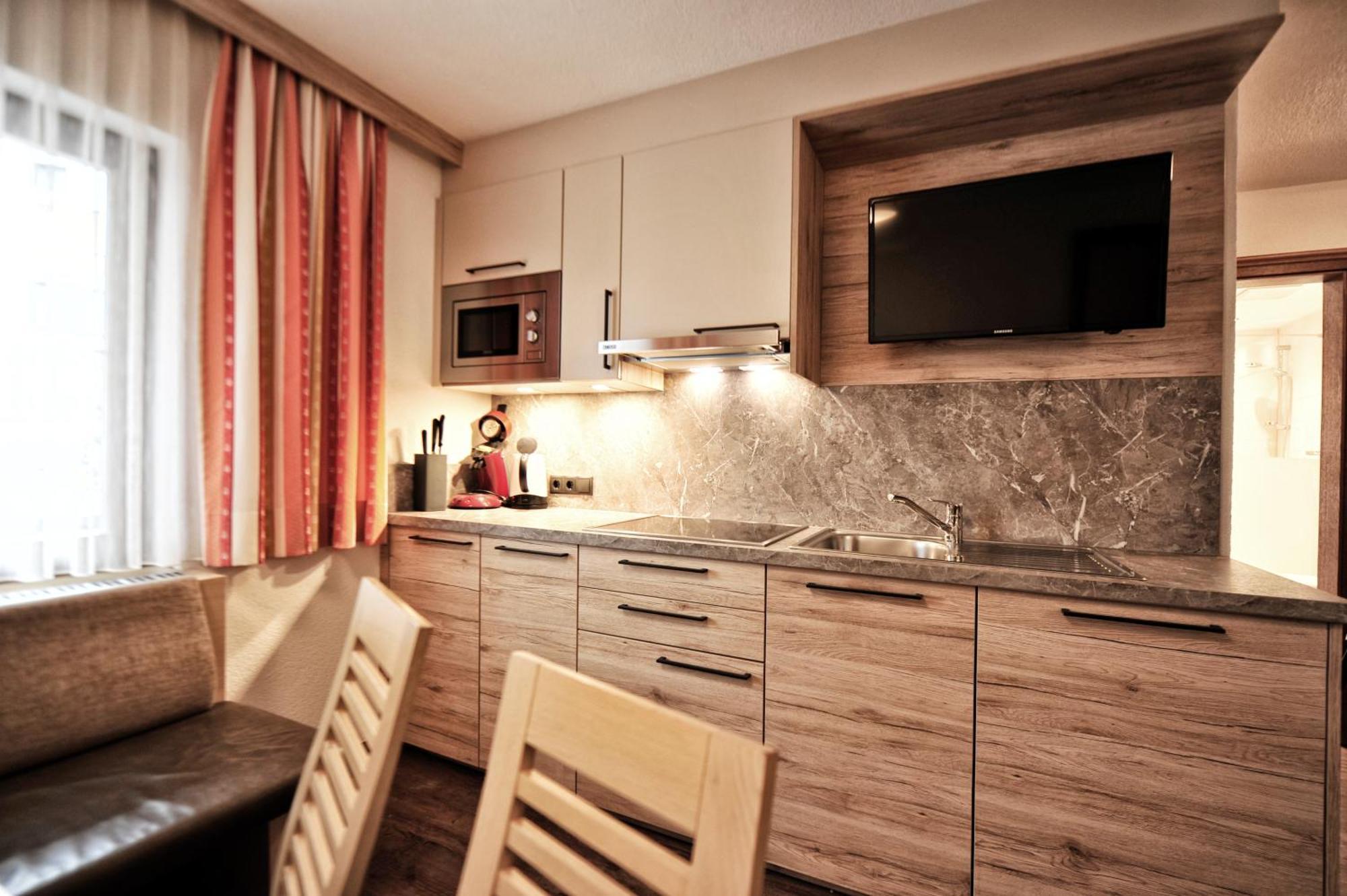 Haus Enzian Apartment *